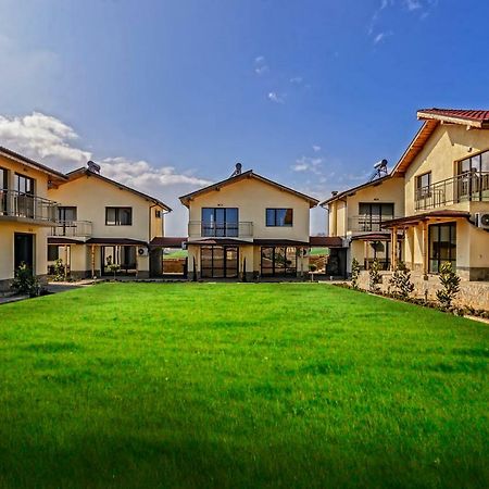 Alex Village Shkorpilovtsi Ngoại thất bức ảnh