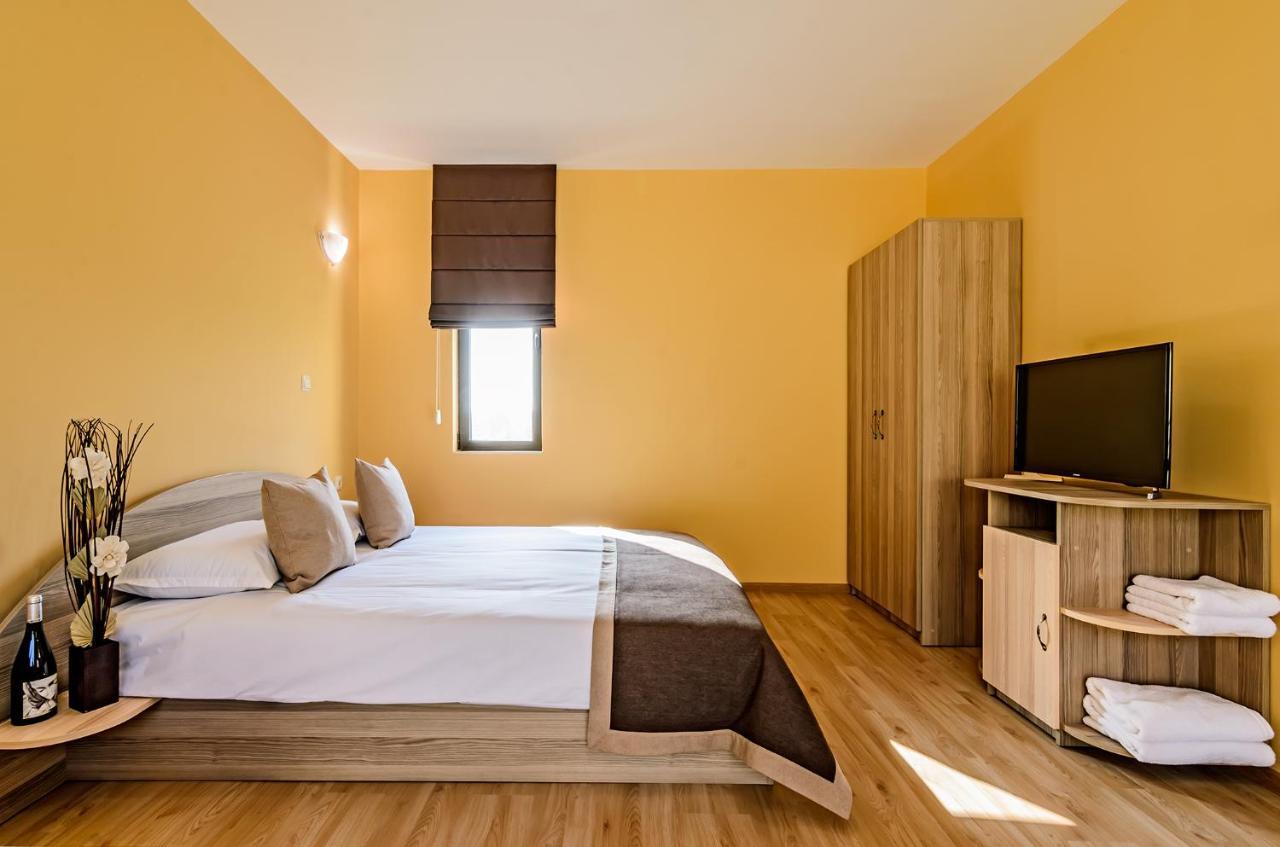 Alex Village Shkorpilovtsi Ngoại thất bức ảnh